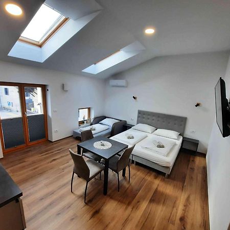 Apartments Hlapi With Spa كوباريد المظهر الخارجي الصورة