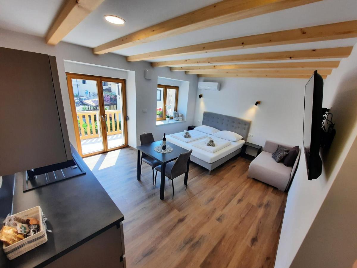 Apartments Hlapi With Spa كوباريد المظهر الخارجي الصورة