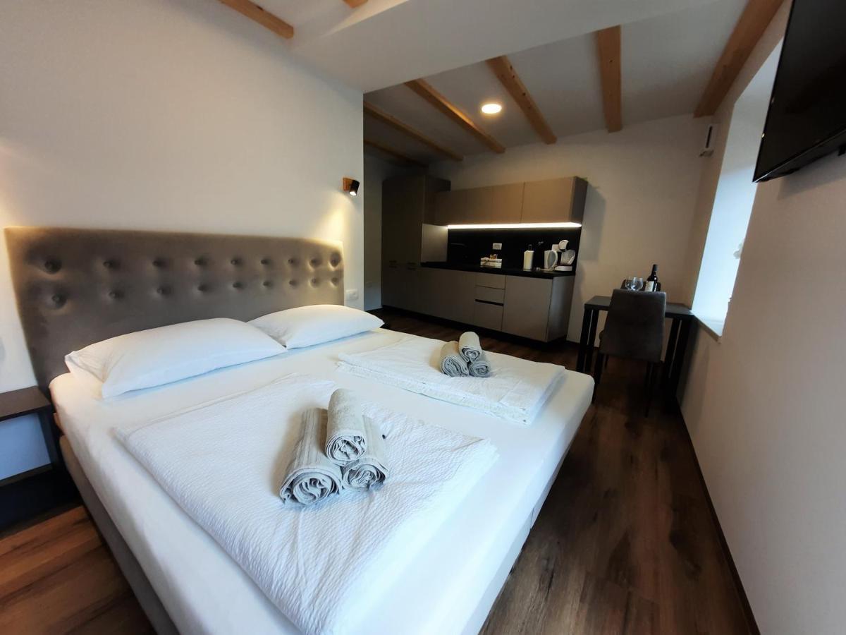 Apartments Hlapi With Spa كوباريد المظهر الخارجي الصورة