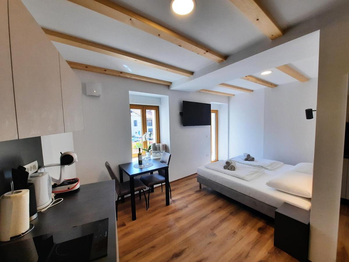 Apartments Hlapi With Spa كوباريد المظهر الخارجي الصورة