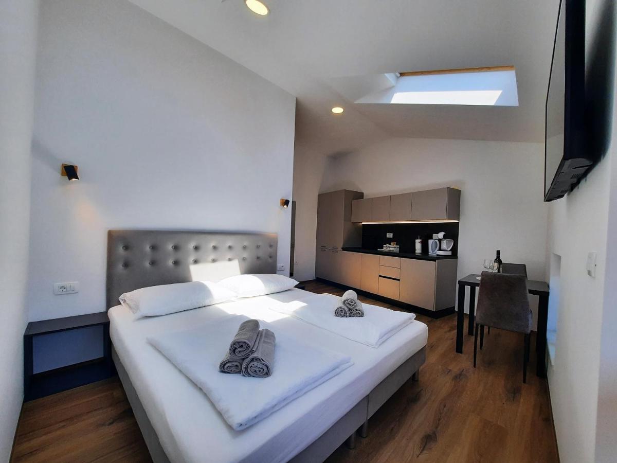 Apartments Hlapi With Spa كوباريد المظهر الخارجي الصورة