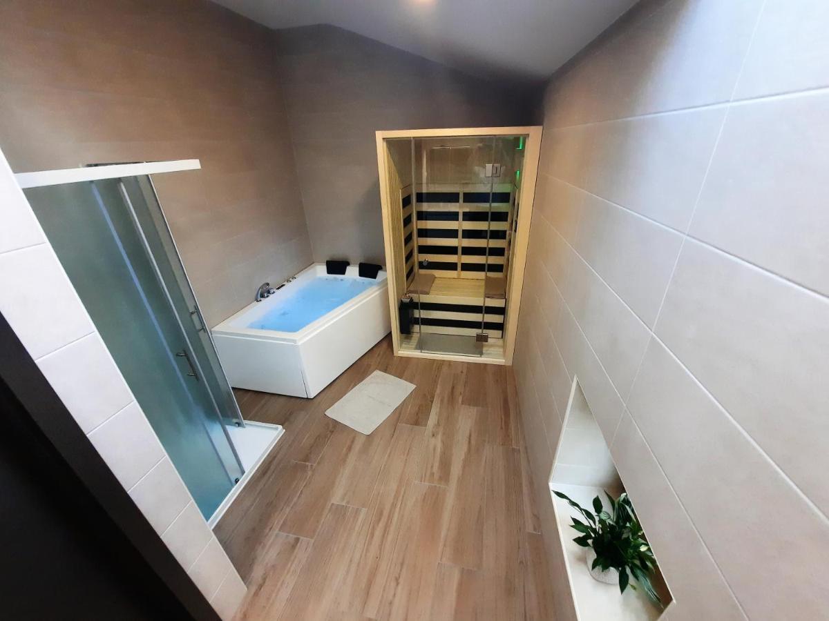 Apartments Hlapi With Spa كوباريد المظهر الخارجي الصورة